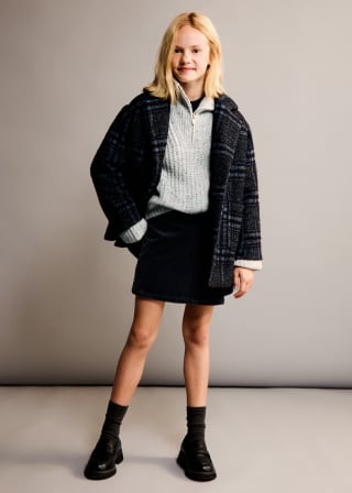 Mango Outlet abrigo lana cuadros infantil por 17,09€.