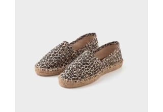 Alpargatas estampadas de mujer REX por 4.99€.