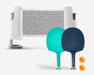 Set poteaux filet de ping pong + 2 raquettes + 2 balles à 13,99€