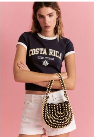 Bolso de hombro con adornos por 15.99€