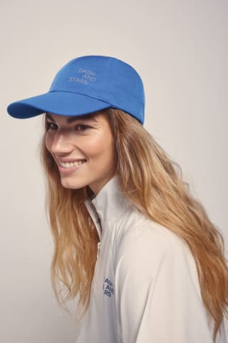 Gorra técnica con tejido ultraligero y cierre con broche por 5.99€