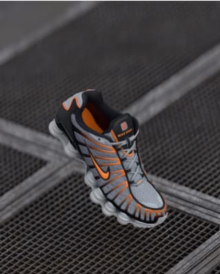 La tennis basse SHOX TL de chez Nike à 70,31€