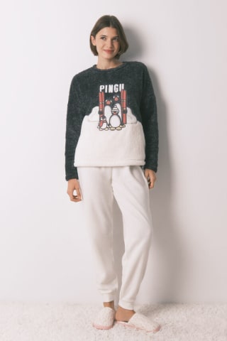 Chollazo 2 pijamas polares por tan solo 18,98€ de Harry Potter, Stitch y más