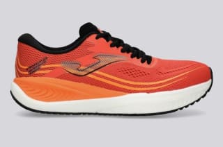 Joma Titanium Zapatillas running para hombre por 34.99€.