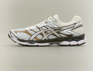 Chaussures Asics Gel Cumulus 16 à 74,95€