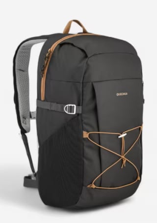 Mochila de montaña y senderismo 30L Quechua NH100 por 13.99€