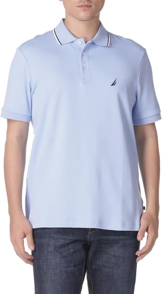 Polo Nautica clásico para hombre por $280 en Amazon