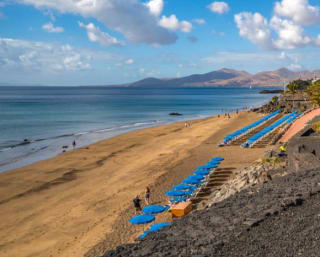Escapada Lanzarote: 4 días con media pensión y vuelos desde 319€