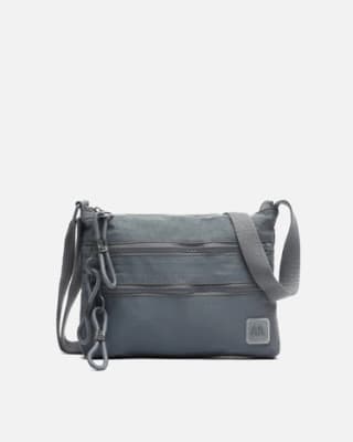 Bolso bandolera pequeño en nylon color gris claro por 9€