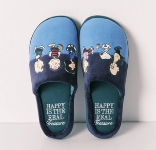Zapatillas casa Snoopy mujer por 5.09€.