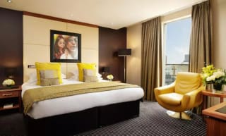 2 Room + Breakfast & Wine at Hard Days Night Hotel for £76.95 with code