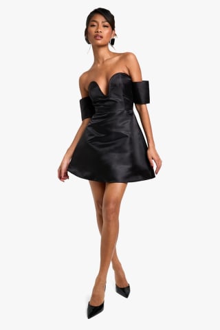 Boohoo Vestido Evasé Satín Negro por 2,99€