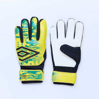 Guantes Arquero Marca UMBRO Gran Oferta $6.450 Disponible en abc.cl