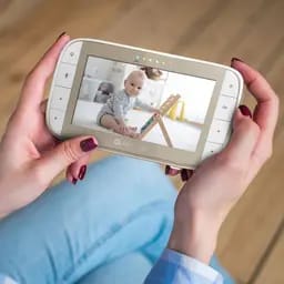 Motorola VM50G EU - Babyfoon met camera en kleurendisplay voor €49,95 bij de Action