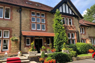 Springbank Manor Darwen B&B Stay with Dinner & Prosecco from £75pp per Night