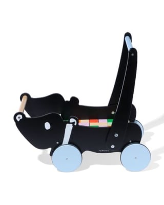 Takkie loopwagen met blokken hout voor €20 bij de Hema