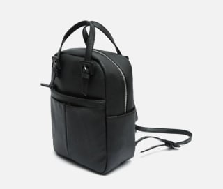Mochila ed. negro por 16€.