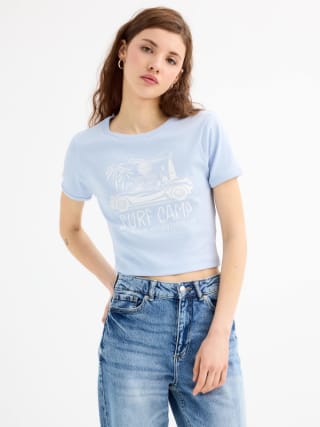 Camiseta crop manga corta surf camp por 5.99€