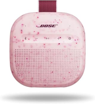 Parlante Bose SoundLink Micro Rosa Pétalo Edición Limitada por $2,158 | Amazon