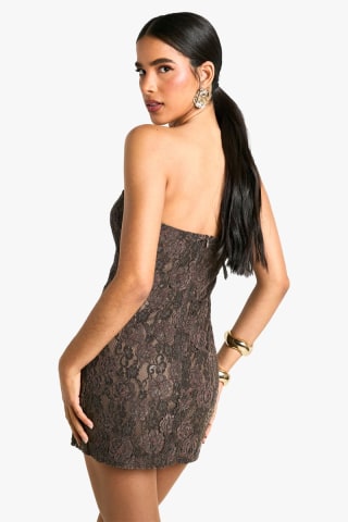 Vestido bustier de encaje Boohoo por solo 1.5€
