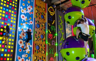 Entreeticket Climb Walls bij Play-in Utrecht voor €11,90