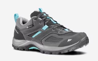 Zapatillas de montaña y trekking impermeables Mujer Quechua MH100 gris por 39.99€