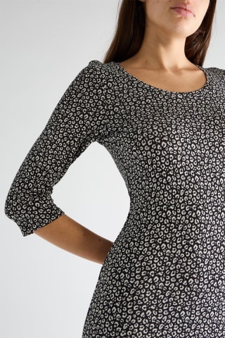 NAF NAF vestido midi negro estampado por 1,99€