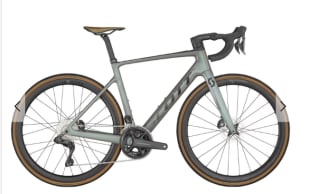 Vélo de route électrique Scott Addict RC eRIDE 10 EU à 2999€