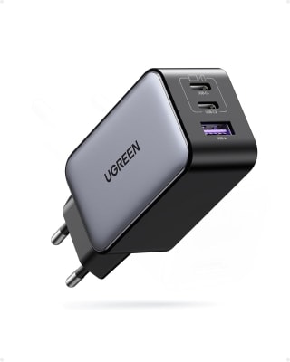 Ugreen GaN X 65W snellader adapter met 2 USB C en 1 USB poort voor €25,99 bij Amazon