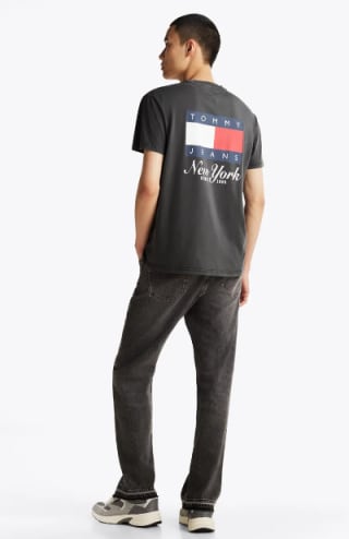 TOMMY HILFIGER | Polera Heritage Flag Logo Negro Tommy Jeans $20.000 en Falabella, Cl