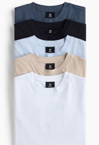 Set van 5 T-shirts (100% katoen) voor €28 bij H&M