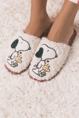 Zapatillas casa borreguito cuadros Snoopy por 13.90€