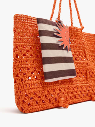 Parfois Bolso Tote trenzado efecto rafia por 15.99€.
