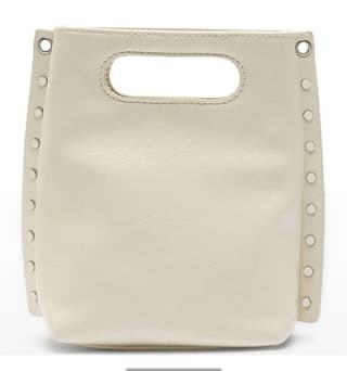 Bolso con efecto craquelado por 9.99€.