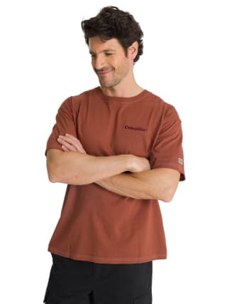 Polera Casual Hombre Heavyweight Relaxed Ladrillo CAT $26.990 En ShopCaterpillar.cl