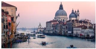 Escapada Venecia frente al Gran Canal: 3 días y vuelos desde 215€