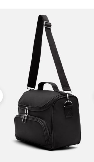 Neceser grande de viaje por 12€.