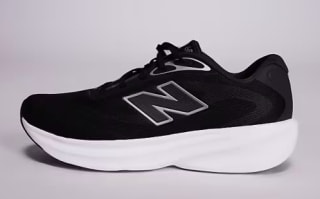 New Balance 680 Zapatillas de deporte blancas y negras por 54€