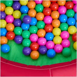 Springkussen met ballenbak 250 x 250 x 135 cm voor €129 bij de Action