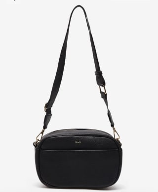 Bolso Milano negro por 15.99€.