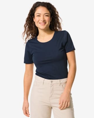 Tot 40% stapelkorting op basic dames - en heren-t-shirts bij HEMA