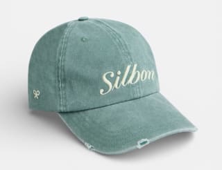 Silbon Gorra bordado por 14.90€.