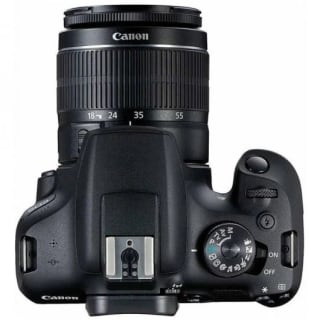 Canon EOS 2000D 24.1MP WiFi + EF-S 18-55mm F3.5-5.6 DC III por 349.51€