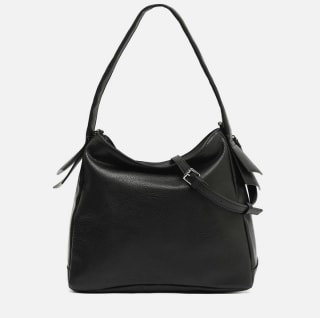 Bolso Hobo con asa bandolera extraíble por 12€.
