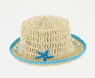 Kids El Corte Inglés Sombrero fantasía estrellas mar de niñas por 4.79€.