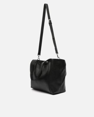 Bolso de hombro con asa bandolera extraíble color negro por 15€