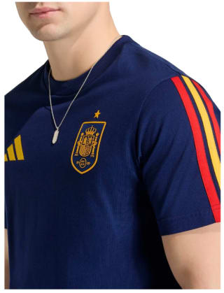CAMISETA DE FÚTBOL HOMBRE ADIDAS ESPAÑA DNA Precio Internet $29.990 en Ripley, Chile