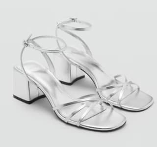 Sandalia tacón tiras cruzadas por 7.99€
