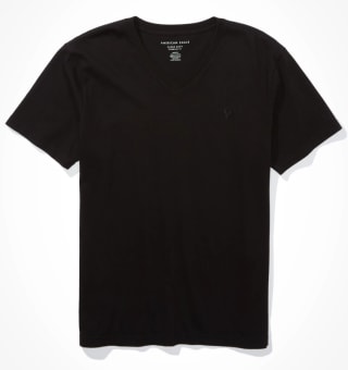 AE Butler T-Shirt Escote V por $150 | American Eagle