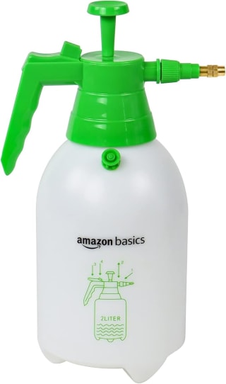 Amazon Basics Pulverizador a presión mecanismo gatillo con bloqueo, 2 l por 4,70€